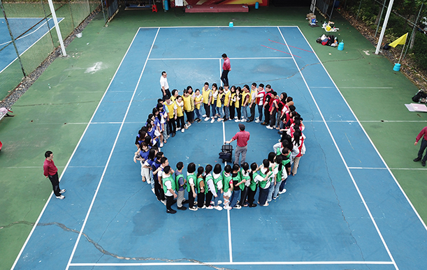 快乐事情，，，，，，，，团结协作